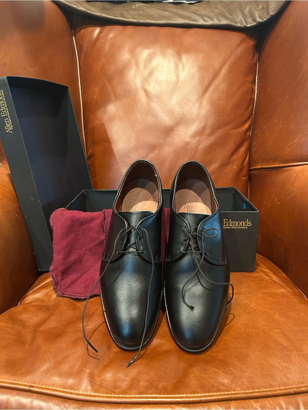 Allen Edmonds Black Leather Kenilworth Derby Shoes with Burgundy Cloth